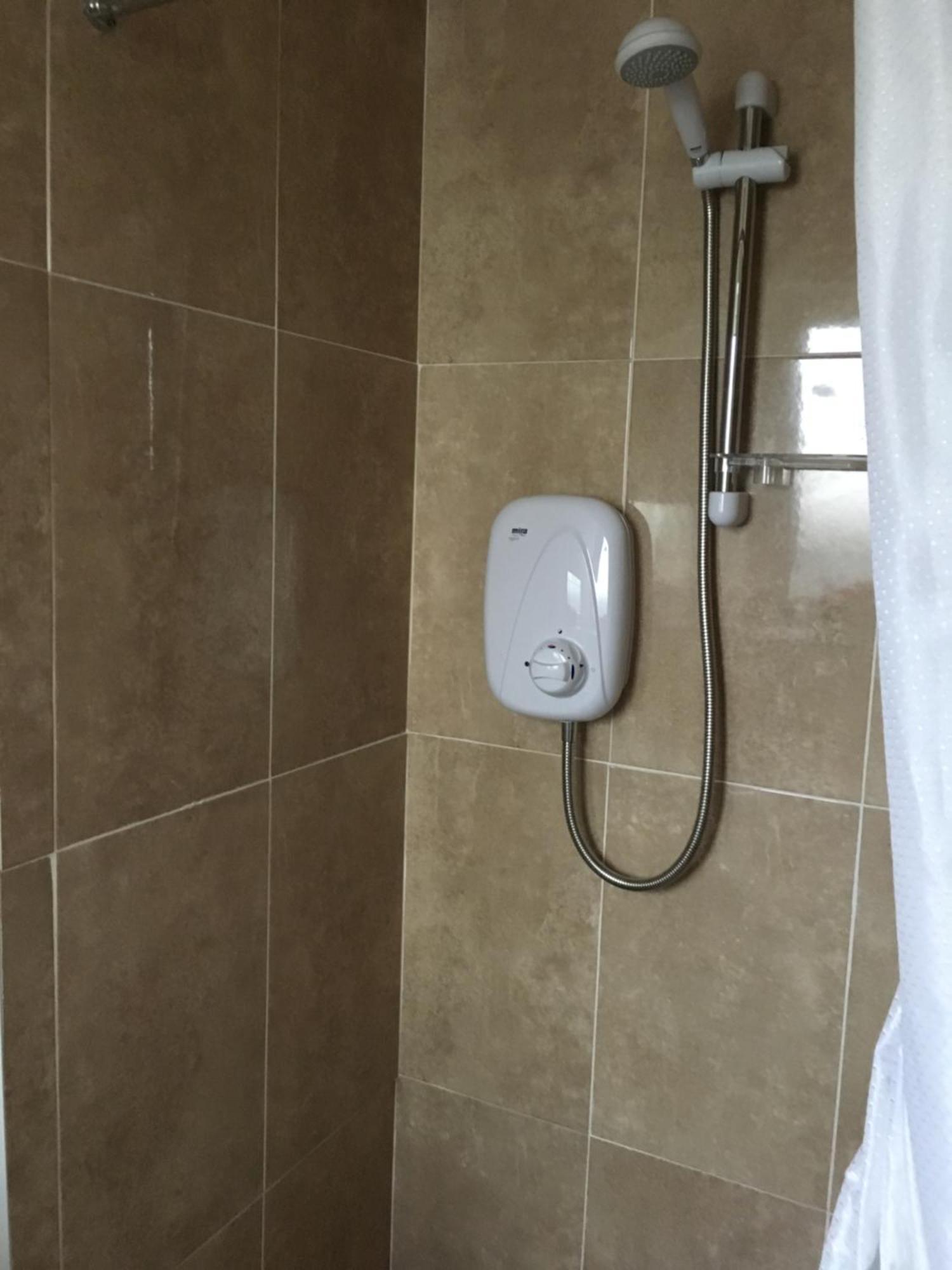 Private Double Rooms & Twin Rooms Rahoon 戈尔韦 外观 照片
