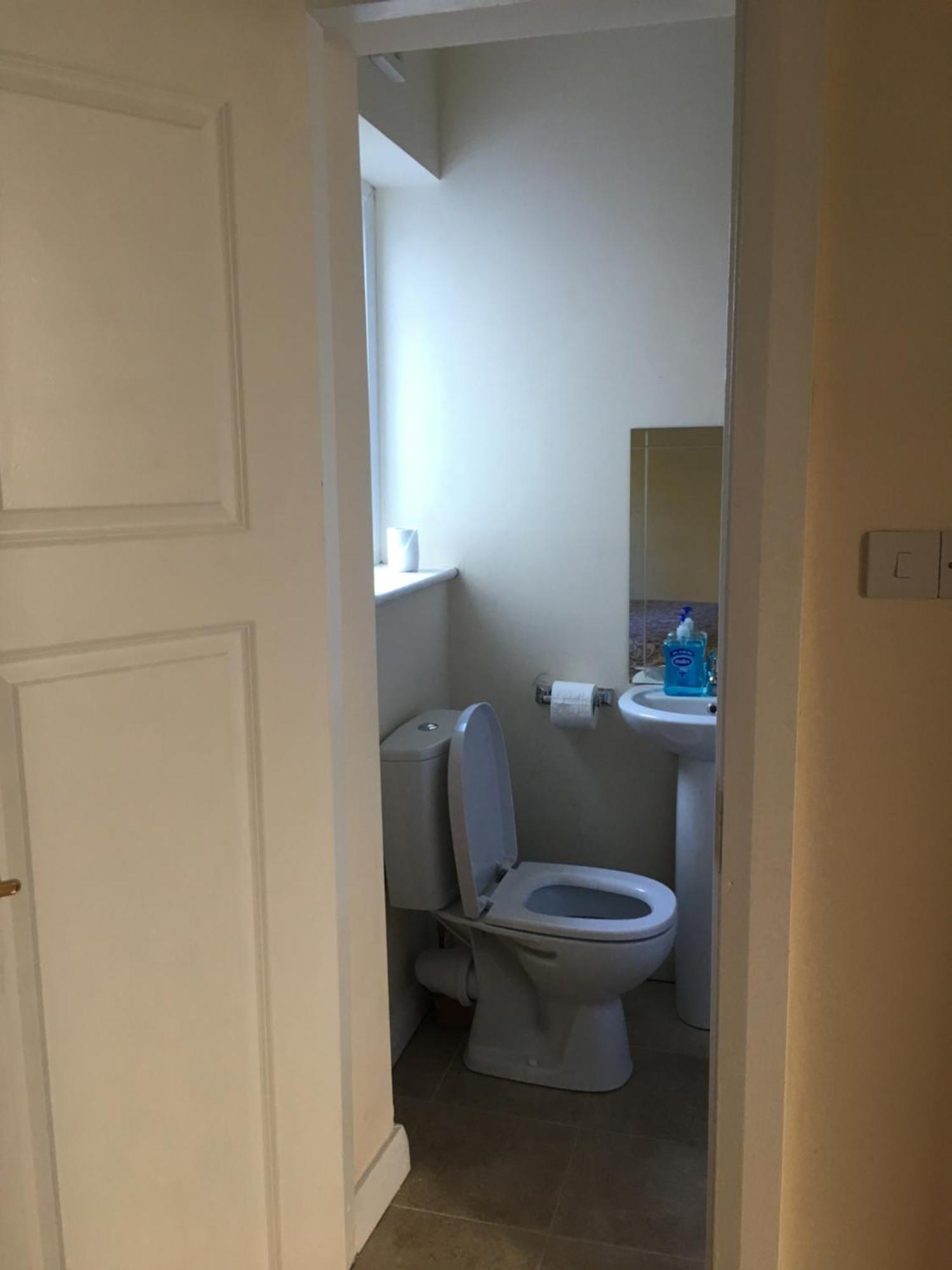 Private Double Rooms & Twin Rooms Rahoon 戈尔韦 外观 照片