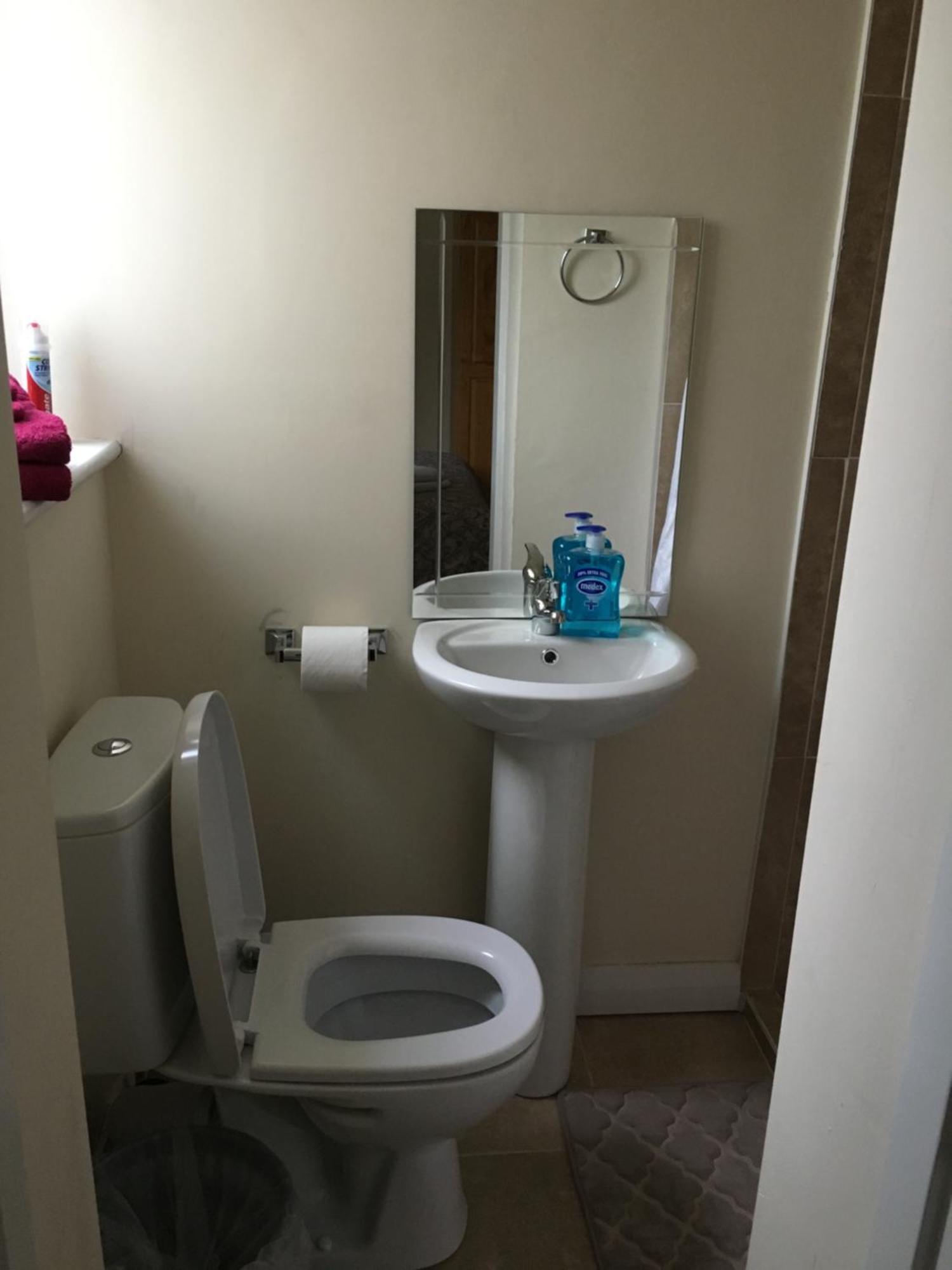 Private Double Rooms & Twin Rooms Rahoon 戈尔韦 外观 照片